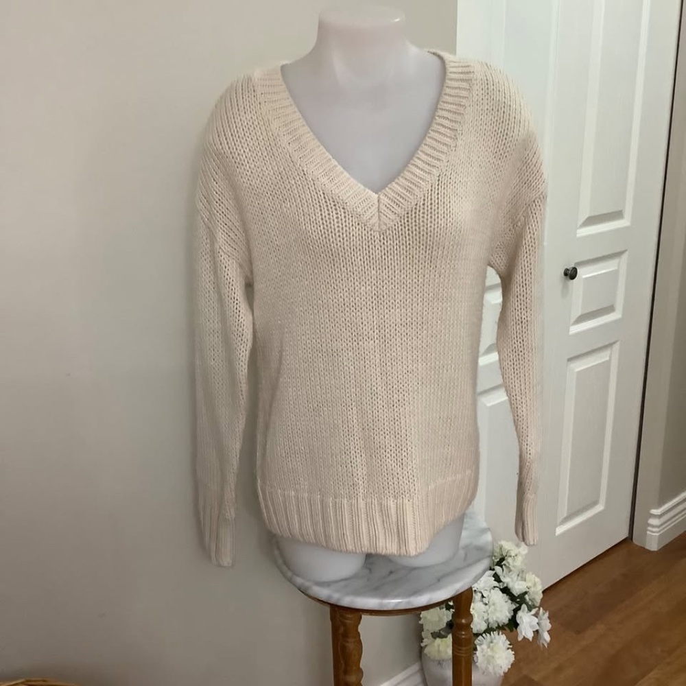 VS PINK VNeck sweater S/M 34/35 bust